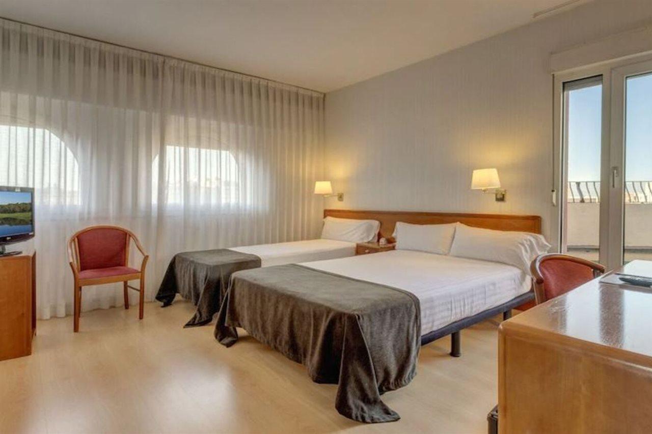 Hotel Ultonia Girona Esterno foto